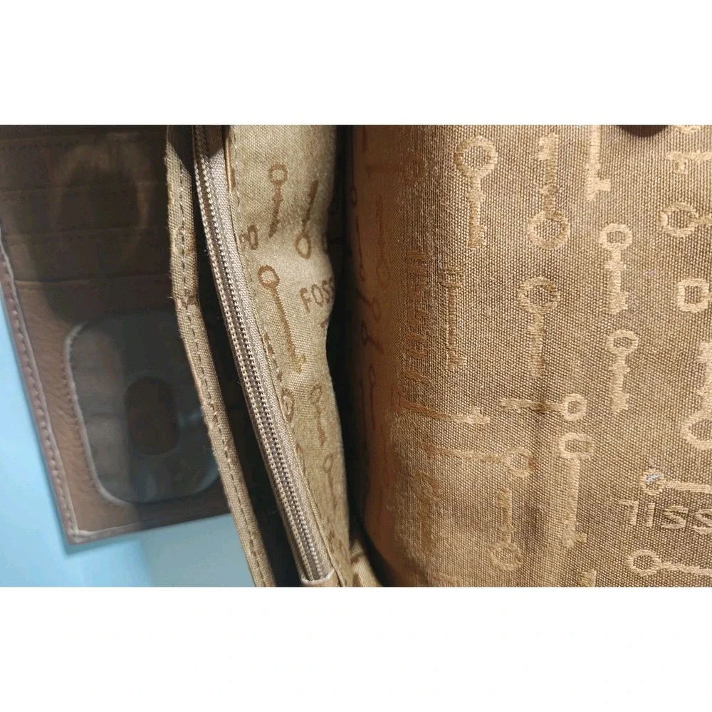 Vintage Fossil Leather Wallet Brown Embossed Keyhole Snap Zip Y2K Boho